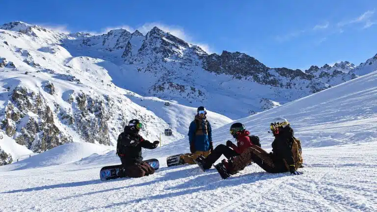 Stage snowboard Confiance et Progression aux Menuires – coaching en petit groupe niveau intermédiaire